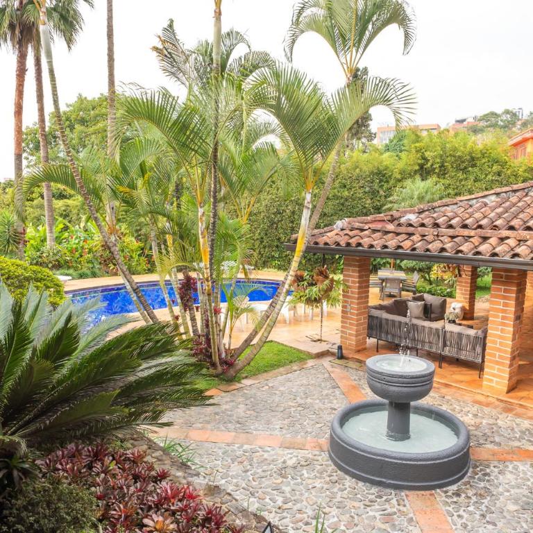 Premium Mansion in El Poblado Nightclub, Maid & Pool - Casa de 7 dormitorios - 1