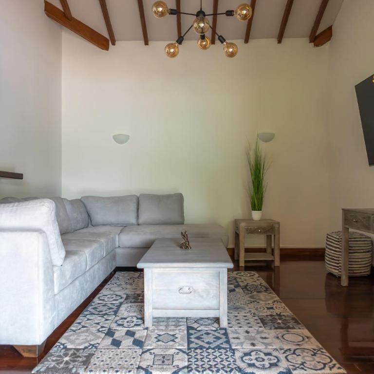 Premium Mansion in El Poblado Nightclub, Maid & Pool - Casa de 7 dormitorios - 27