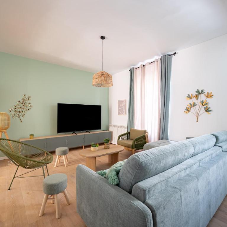 Maison spacieuse avec terrasse dans le centre ville de Reims - Villa - 1