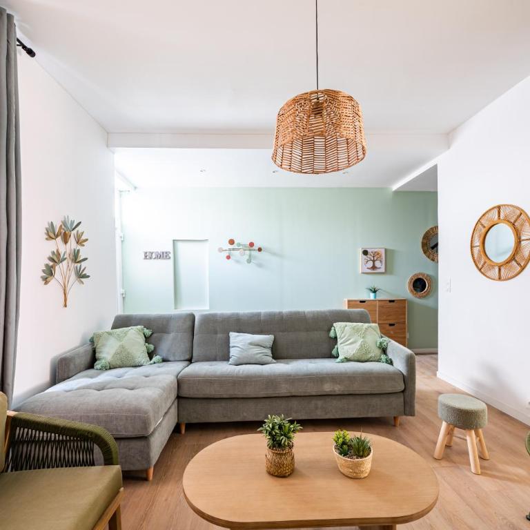 Maison spacieuse avec terrasse dans le centre ville de Reims - Villa - 4