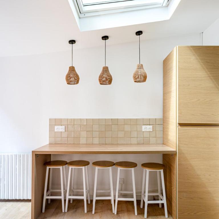 Maison spacieuse avec terrasse dans le centre ville de Reims - Villa - 34