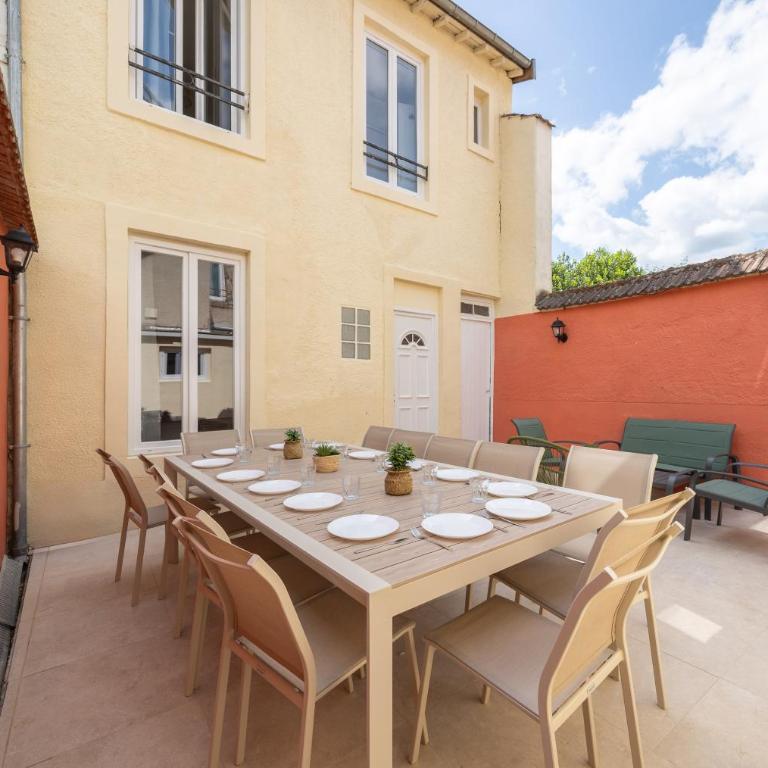 Maison spacieuse avec terrasse dans le centre ville de Reims - Villa - 36
