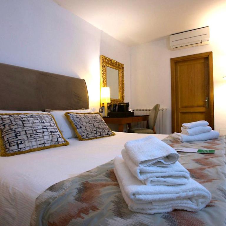 St. Peter' Six Rooms & Suites - Camera Tripla - Edificio Separato - 8