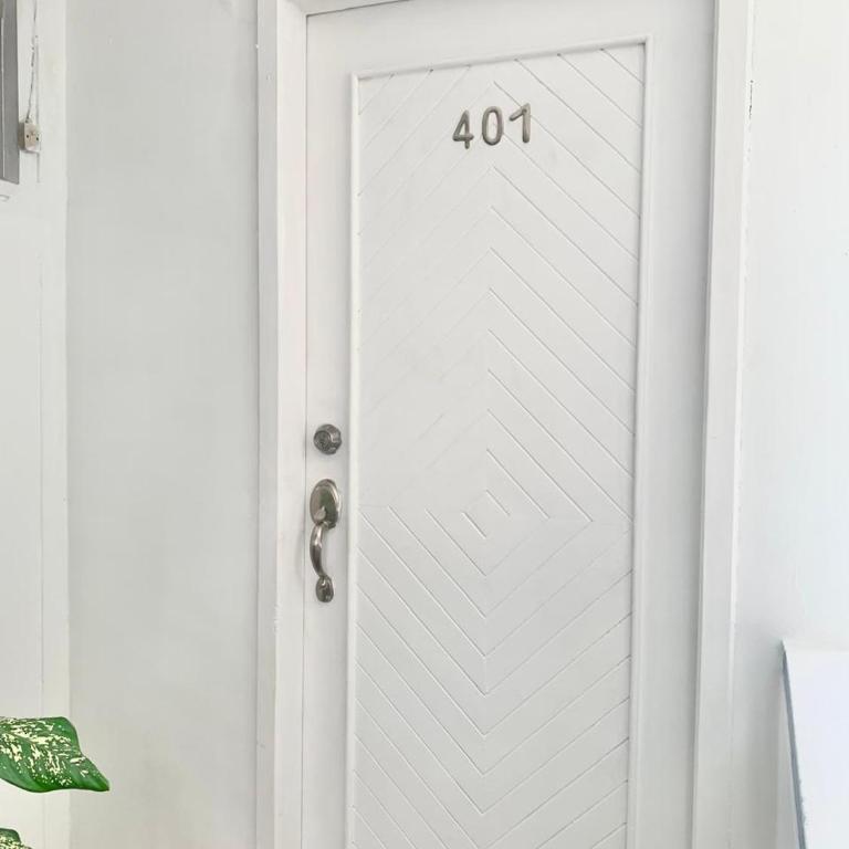 Apto 401 Edificio El Karey - Three-Bedroom Apartment - 2