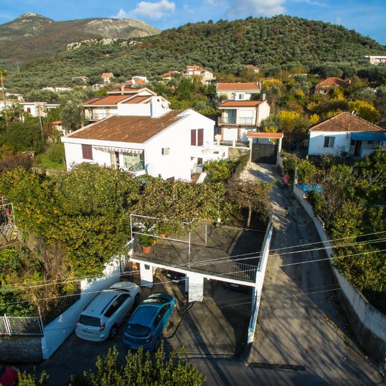 Orange tree residency - Sea & mountain panorama - Apartman sa 2 Spavaće Sobe, Terasom i Pogledom na More - 12