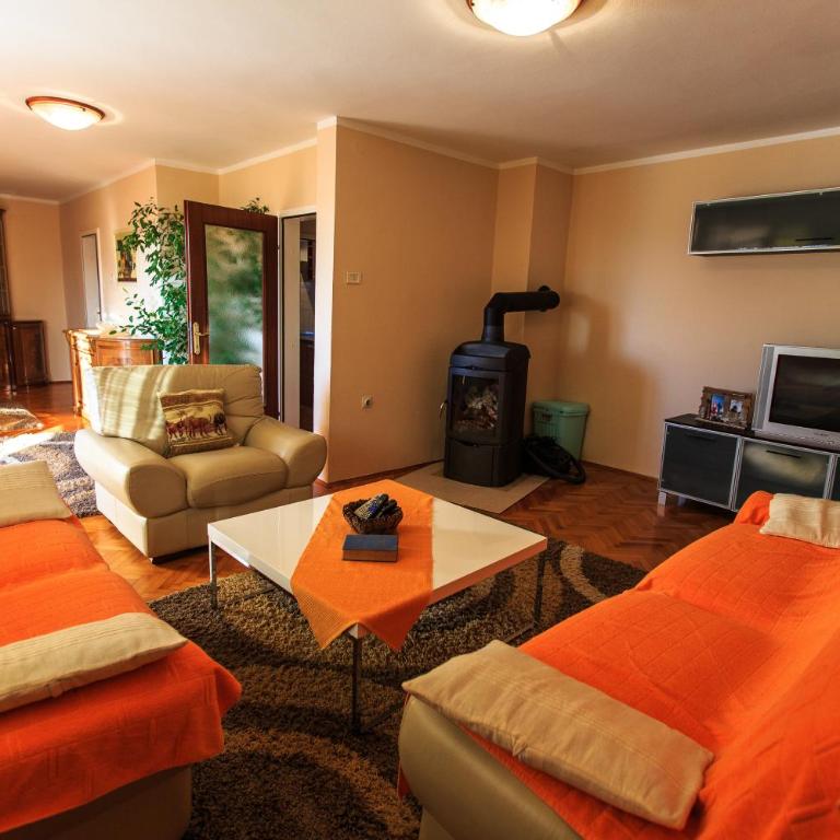 Orange tree residency - Sea & mountain panorama - Apartman sa 2 Spavaće Sobe, Terasom i Pogledom na More - 3