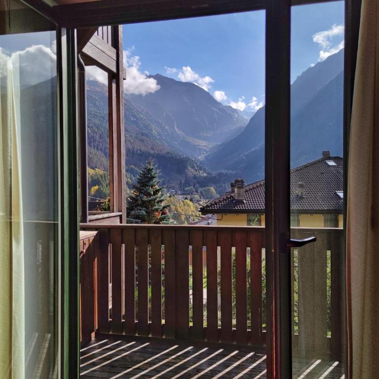Rifugio Di Luce con 3 Camere Garage e fermata Skibus a 3 minuti dalle piste - Apartment mit 3 Schlafzimmern und Bergblick - 9