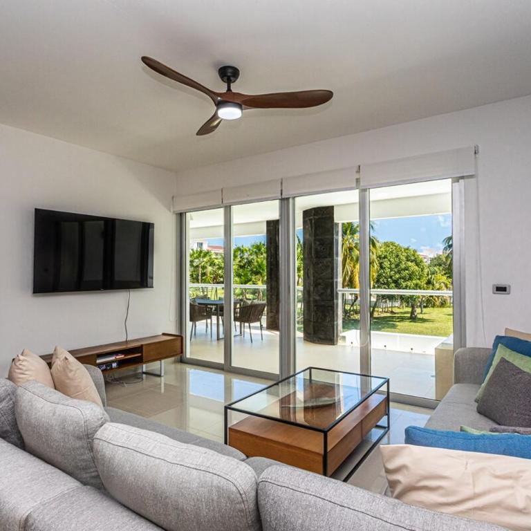 Condo beach front 2BR 3BATH Family BIG pool Jacuzzi Tenis Gym Spa - Apartamento de 2 dormitorios - 3