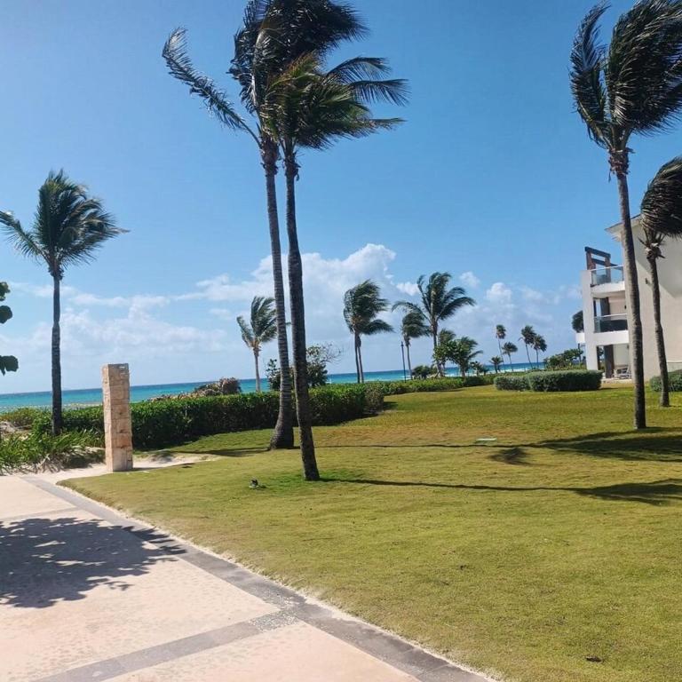 Condo beach front 2BR 3BATH Family BIG pool Jacuzzi Tenis Gym Spa - Apartamento de 2 dormitorios - 13