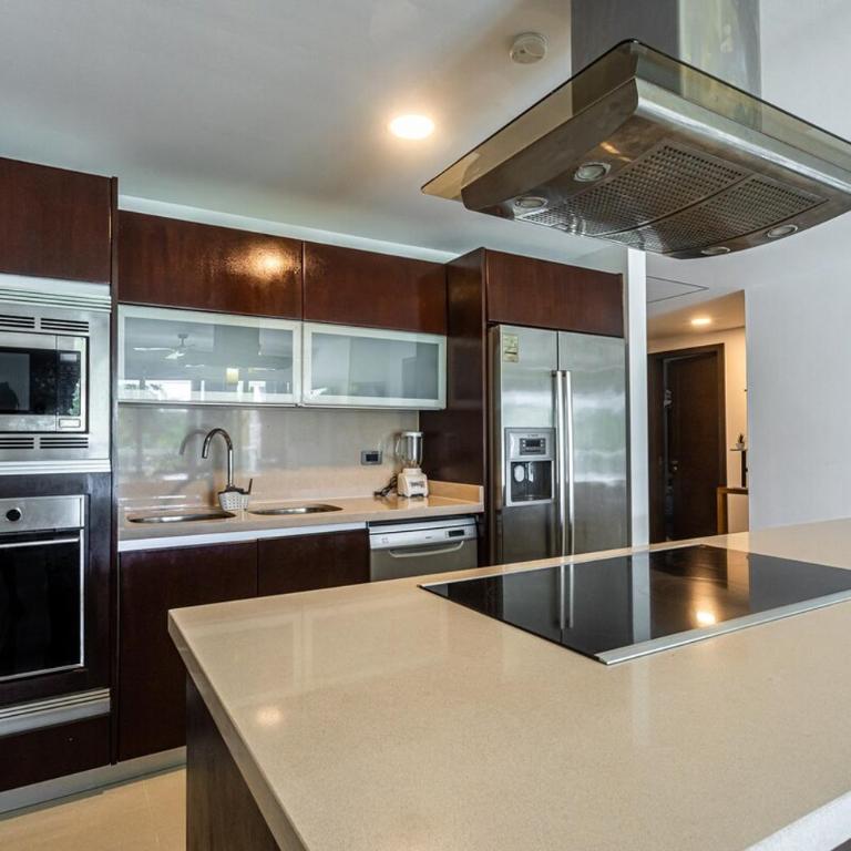 Condo beach front 2BR 3BATH Family BIG pool Jacuzzi Tenis Gym Spa - Apartamento de 2 dormitorios - 5