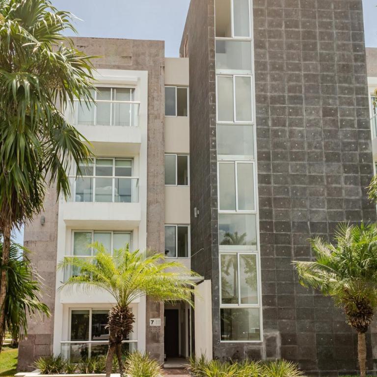 Condo beach front 2BR 3BATH Family BIG pool Jacuzzi Tenis Gym Spa - Apartamento de 2 dormitorios - 32