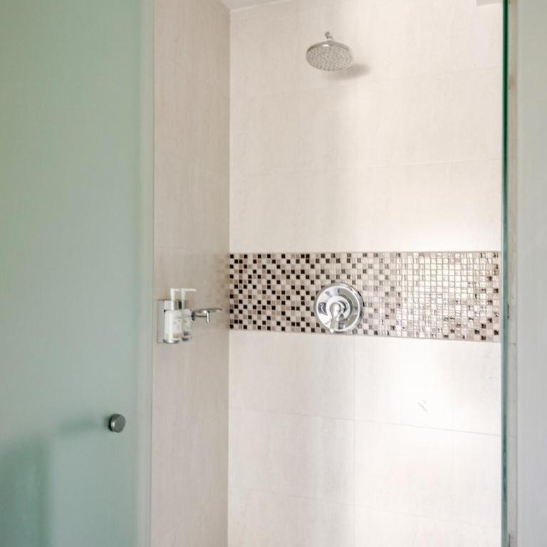 Condo beach front 2BR 3BATH Family BIG pool Jacuzzi Tenis Gym Spa - Apartamento de 2 dormitorios - 50