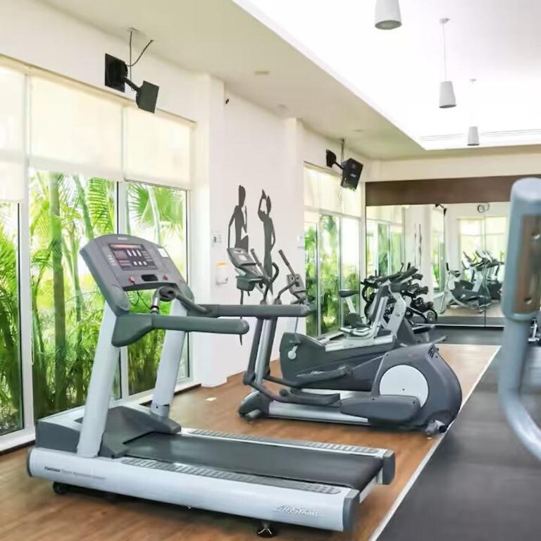 Condo beach front 2BR 3BATH Family BIG pool Jacuzzi Tenis Gym Spa - Apartamento de 2 dormitorios - 51