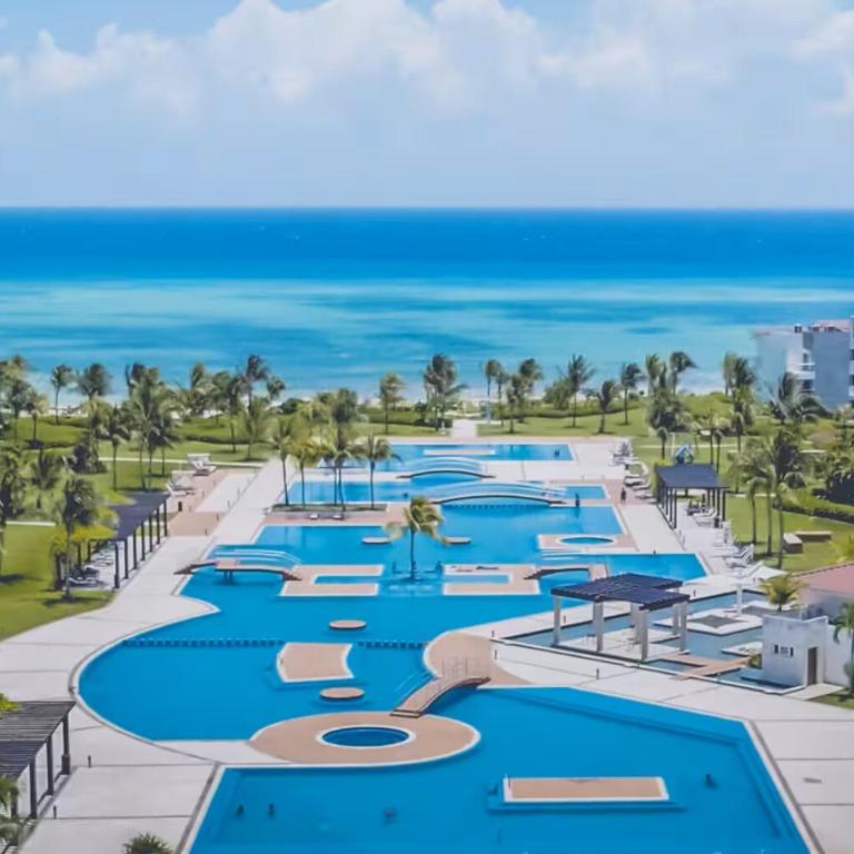 Condo beach front 2BR 3BATH Family BIG pool Jacuzzi Tenis Gym Spa - Apartamento de 2 dormitorios - 52