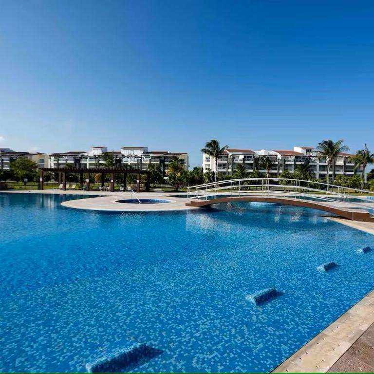 Condo beach front 2BR 3BATH Family BIG pool Jacuzzi Tenis Gym Spa - Apartamento de 2 dormitorios - 10