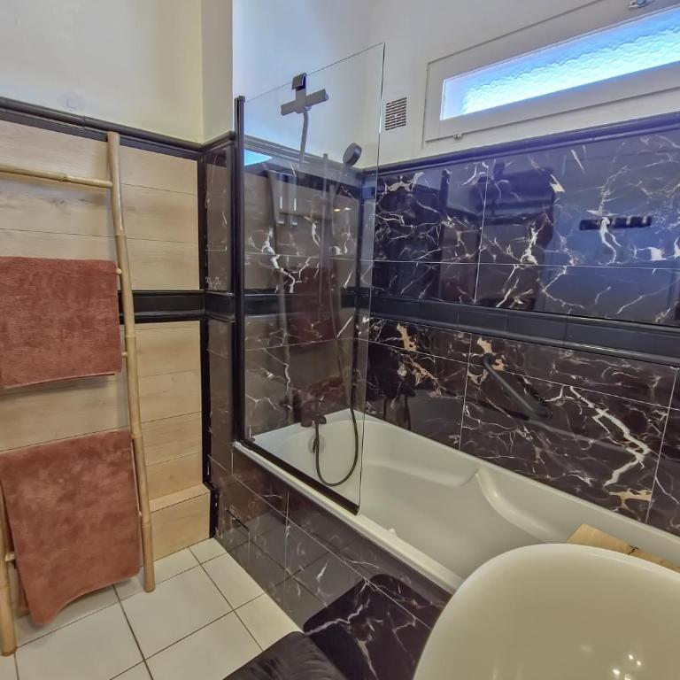 L'Heure Sud T3 T3 clim avec garage au centre-ville - Apartment mit 2 Schlafzimmern - 14
