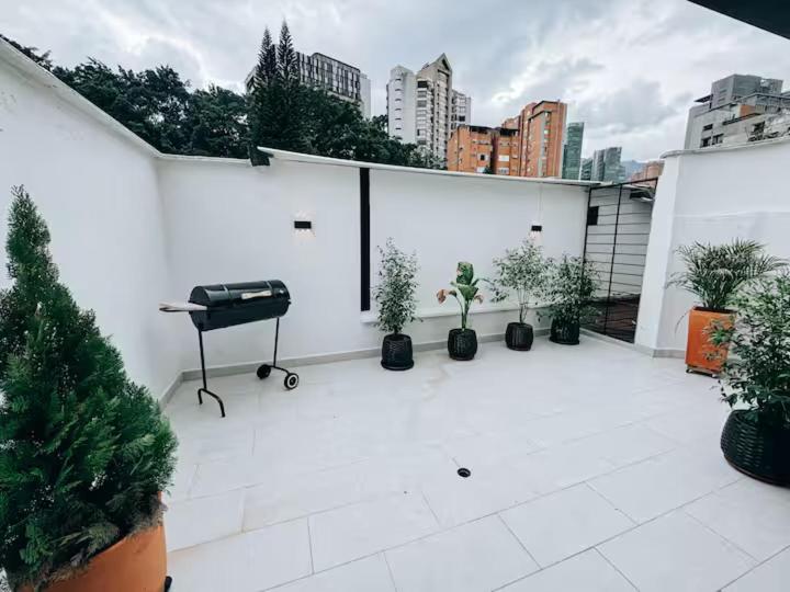 Casa Lujosa vacacional El Poblado Medellín Por día Con Piscina Jacuzzi AC 9br - Villa with Private Pool - 11