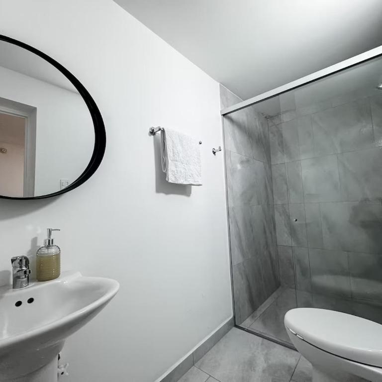 Casa Lujosa vacacional El Poblado Medellín Por día Con Piscina Jacuzzi AC 9br - Villa with Private Pool - 14