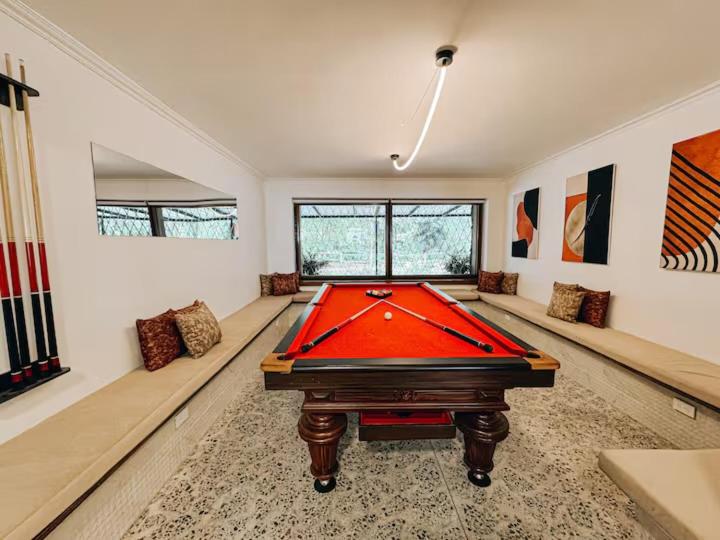 Casa Lujosa vacacional El Poblado Medellín Por día Con Piscina Jacuzzi AC 9br - Villa with Private Pool - 34