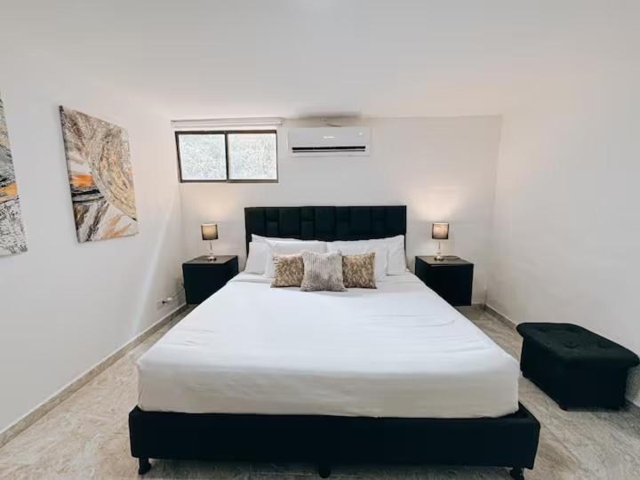 Casa Lujosa vacacional El Poblado Medellín Por día Con Piscina Jacuzzi AC 9br - Villa with Private Pool - 51