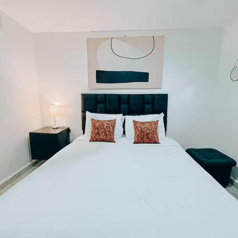 Casa Lujosa vacacional El Poblado Medellín Por día Con Piscina Jacuzzi AC 9br - Villa with Private Pool - 79