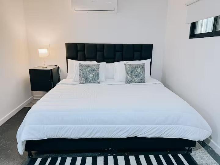 Casa Lujosa vacacional El Poblado Medellín Por día Con Piscina Jacuzzi AC 9br - Villa with Private Pool - 86