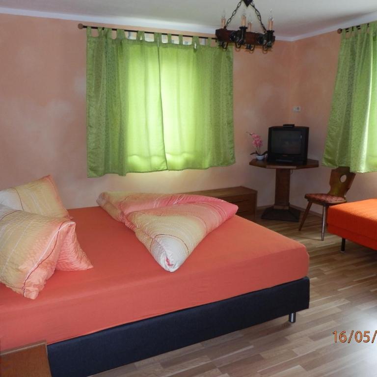 Schloßburg Reiserhof - Two-Bedroom Apartment with Balcony - 8