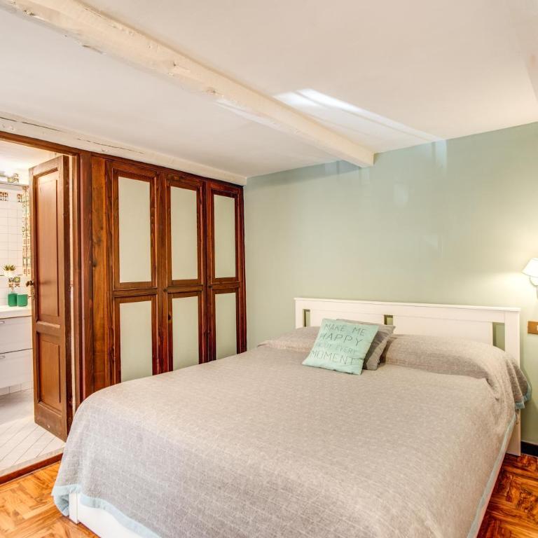 Link Campus Apartment - One-Bedroom Apartment - 1