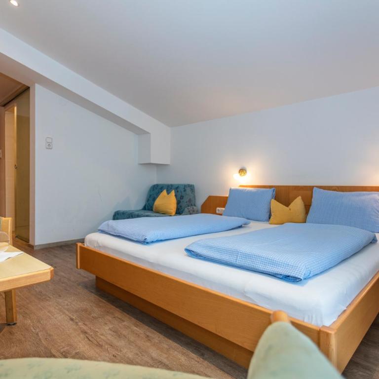 Pension Schusterkrämer - Doppelzimmer mit Balkon - 14
