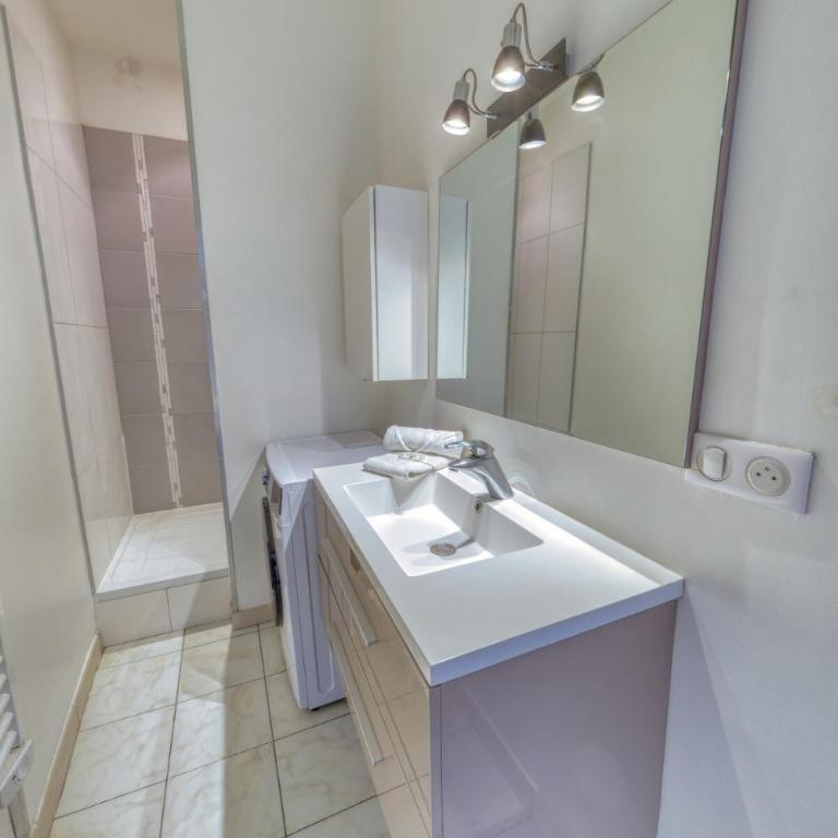 Deep blue - hypercentre - Two-Bedroom Apartment - 18