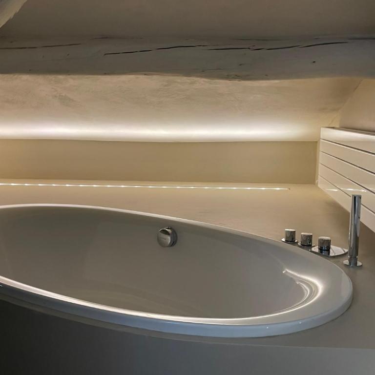 Castello San Felice - Appartamento con 3 Camere da Letto - Piano Alto - 48
