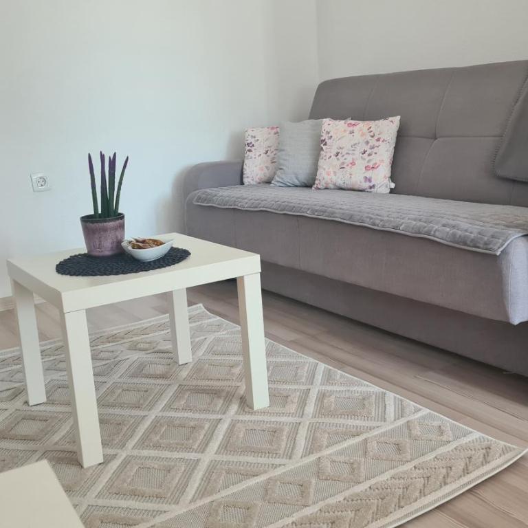 Studio apartment Sara - One-Bedroom Apartment - 9