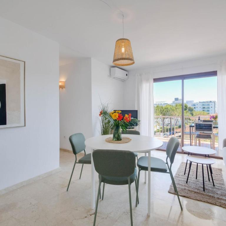 DIANA-Moderne Ferienwohnung direkt am Strand,Klima, Wifi,zentrale Lage, Supermärkte-Shops-Restaurants fussläufig - Apartamento de 2 dormitorios - 15