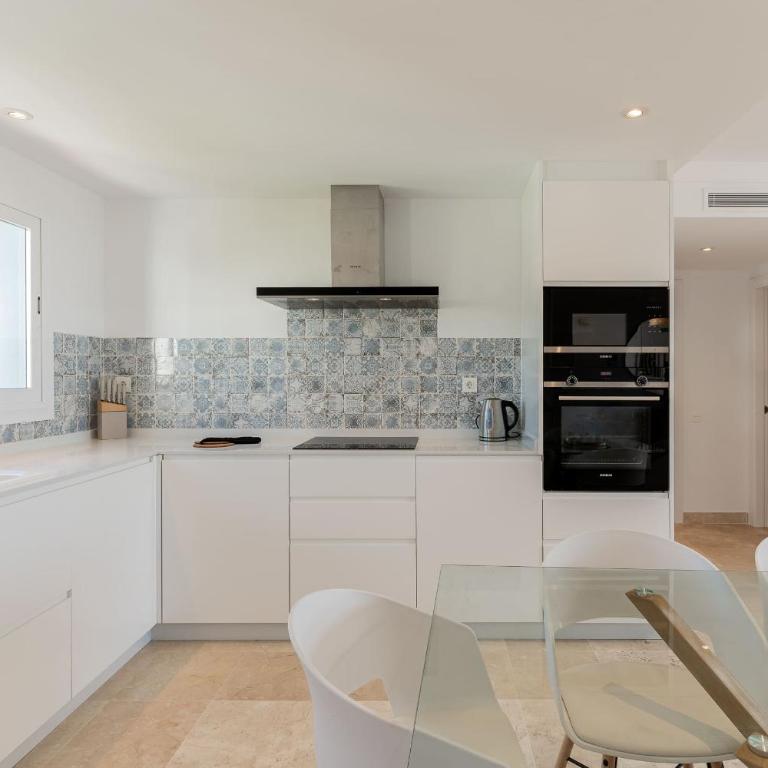 Luxurious penthouse with mountain and sea view 422 - Apartamento de 2 dormitorios - 8