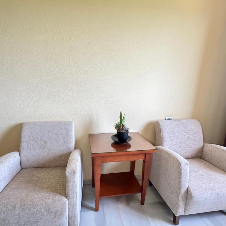 Macdonald Leila Playa Resort - Apartamento Clásico de 1 dormitorio con terraza y vistas parciales al mar - 9