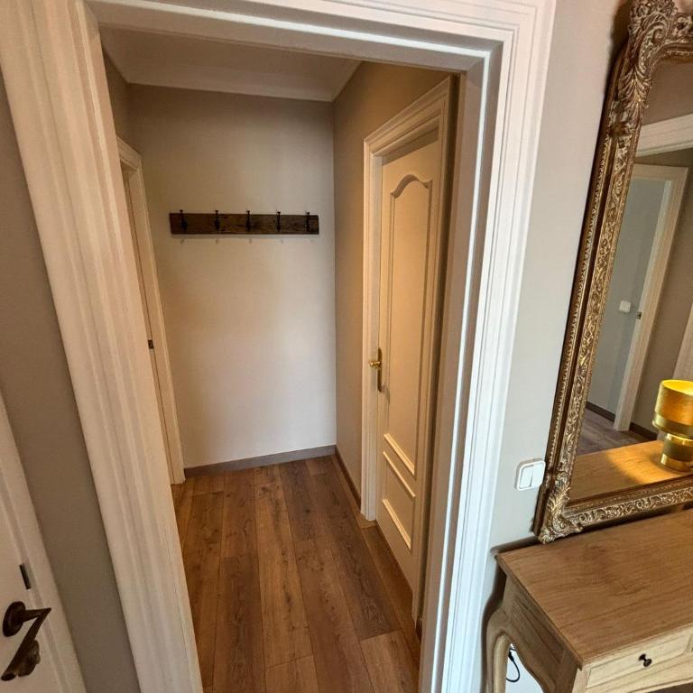 Primera Línea de Mar y Playa - Two-Bedroom Apartment with Balcony and Sea View - 26