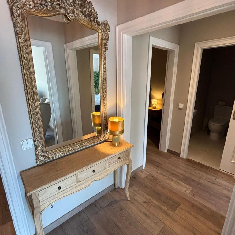Primera Línea de Mar y Playa - Two-Bedroom Apartment with Balcony and Sea View - 21