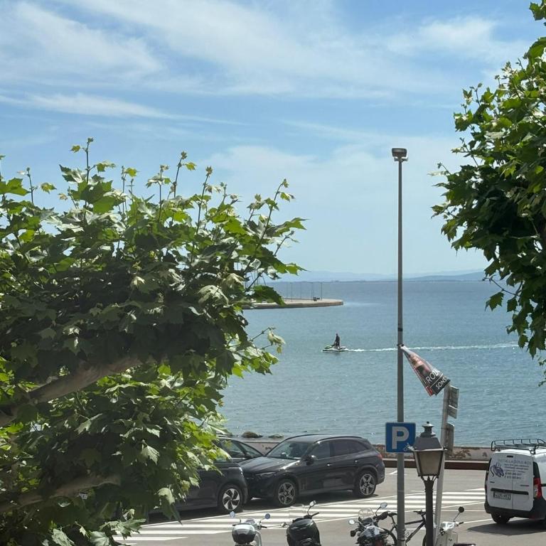 Primera Línea de Mar y Playa - Two-Bedroom Apartment with Balcony and Sea View - 5