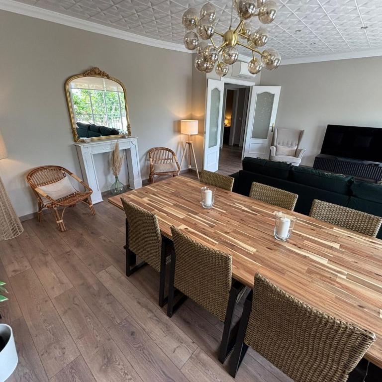 Primera Línea de Mar y Playa - Two-Bedroom Apartment with Balcony and Sea View - 7