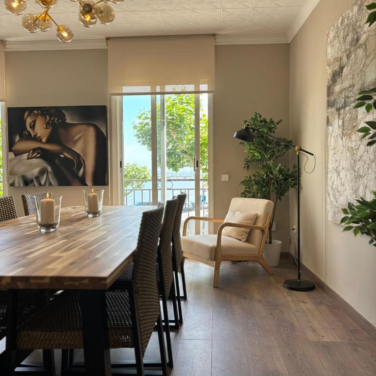 Primera Línea de Mar y Playa - Two-Bedroom Apartment with Balcony and Sea View - 11