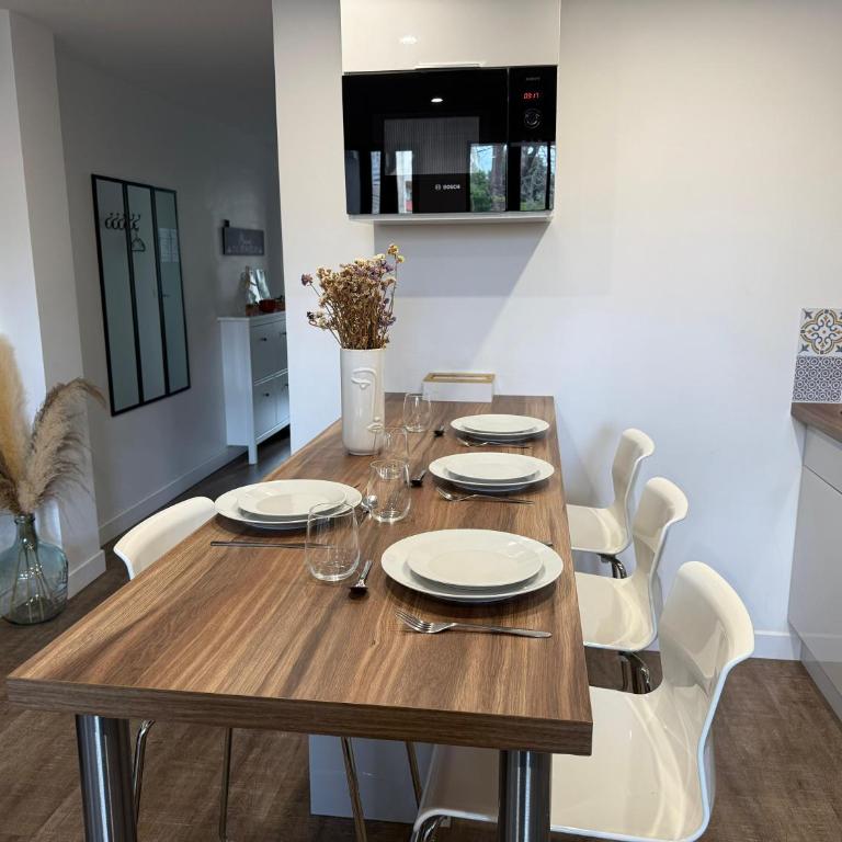 L'Amandier - Joli appartement T3 neuf centre ville à 2 pas de la Rotonde Mirabeau et des Allées Provençales - Apartment mit 2 Schlafzimmern - 17