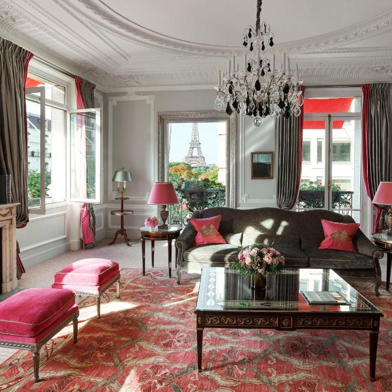 Hôtel Plaza Athénée - Dorchester Collection - Suite Haute Couture Eiffel - 1