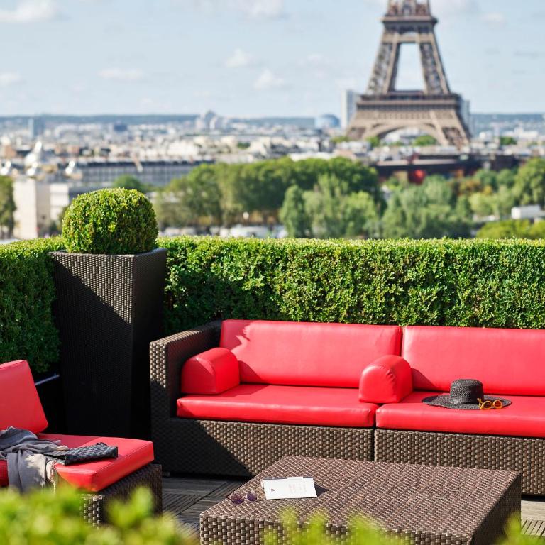 Hôtel Plaza Athénée - Dorchester Collection - Suite Eiffel Signature - 2