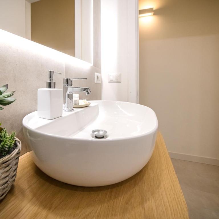 Sikelia Palace Apartments - Two-Bedroom Apartment with Garden View - 18