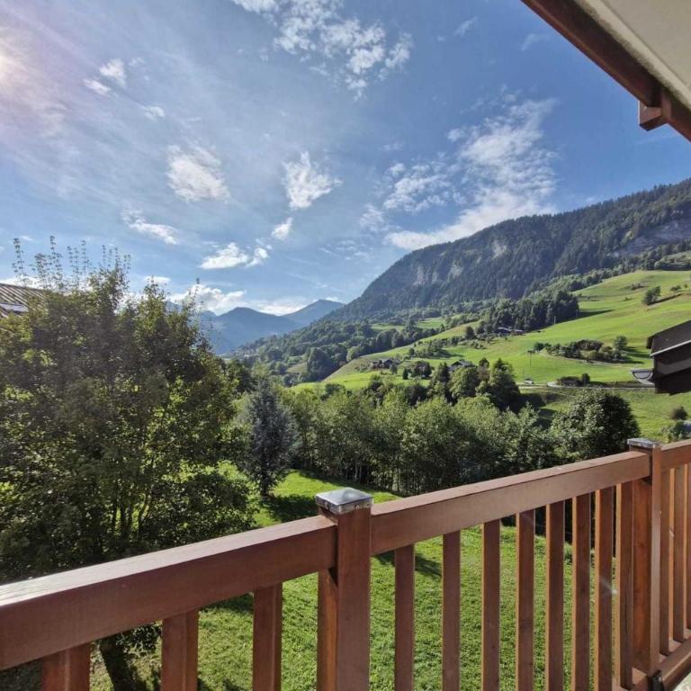 Appartement cosy avec balcon et vue montagne - Appartement - 2
