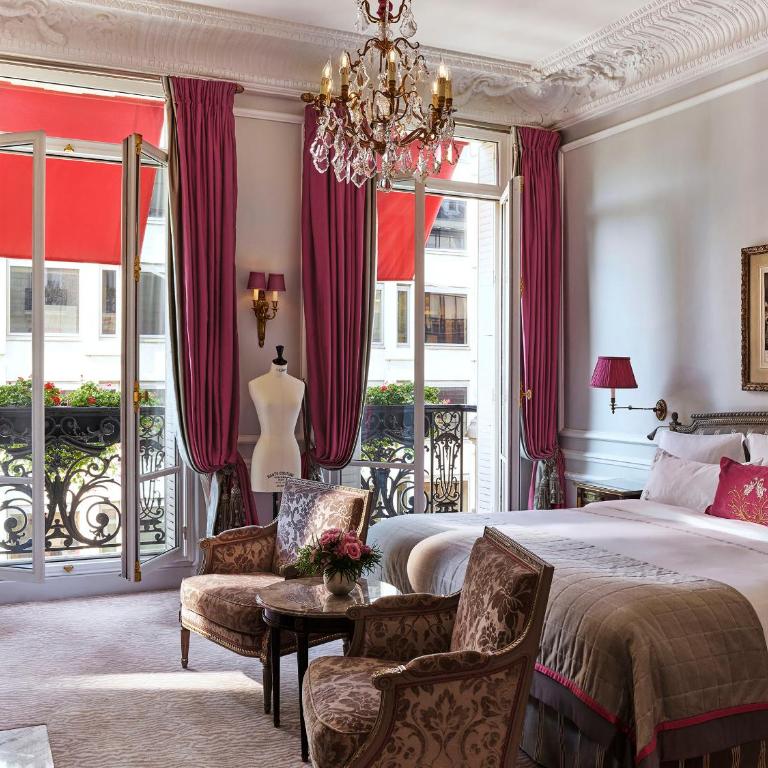 Hôtel Plaza Athénée - Dorchester Collection - Suite Haute Couture Eiffel - 4