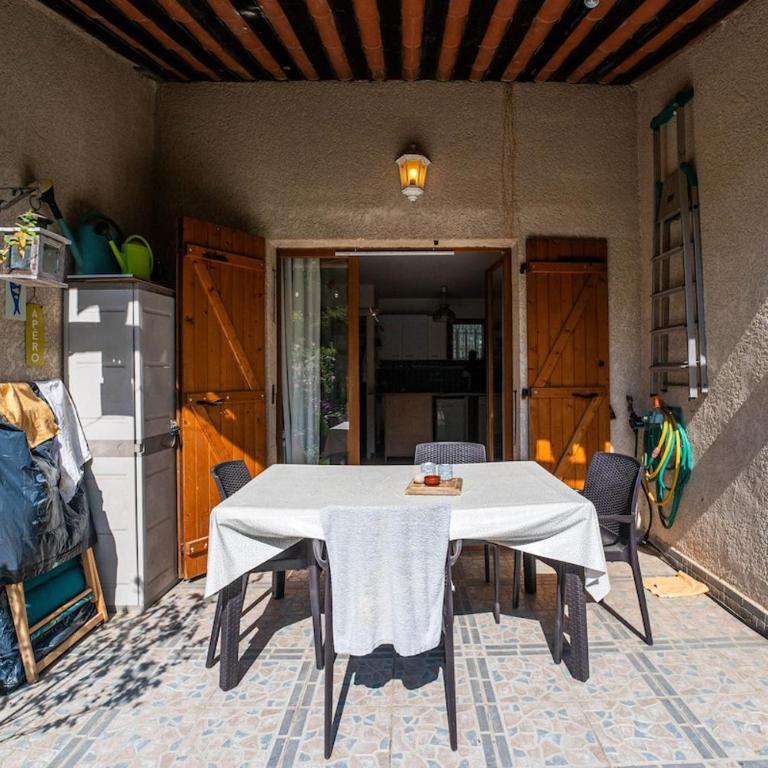Le Mazet des Criques Charm and Beach 2 Steps Away - Two-Bedroom Apartment - 18