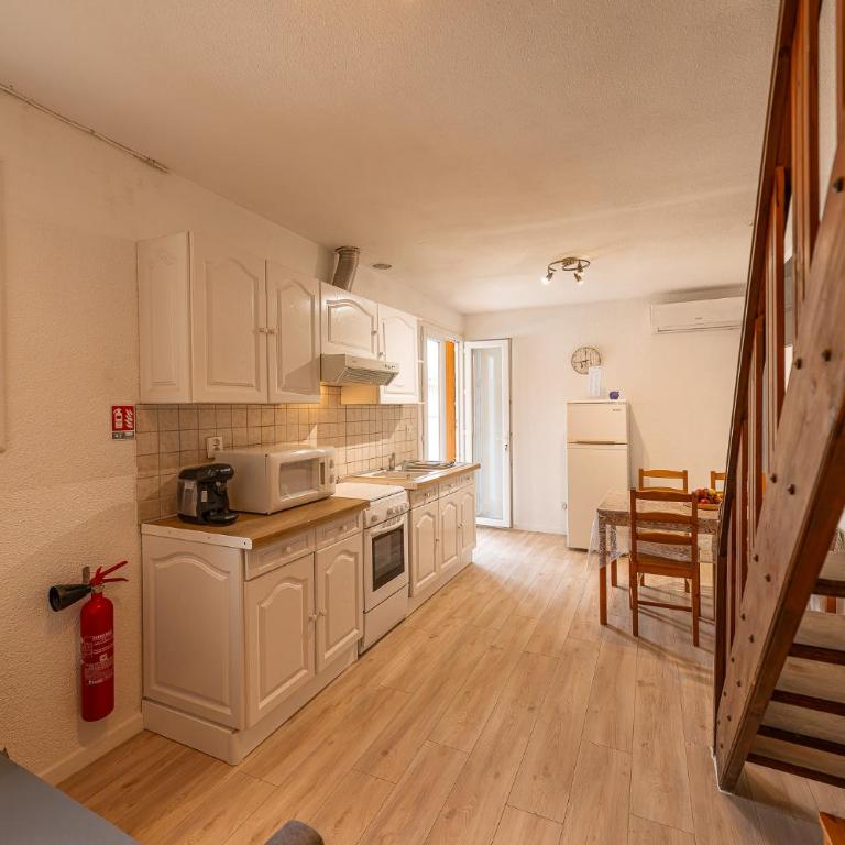 Gites Le Pressoir - Maison de Vacances - 16