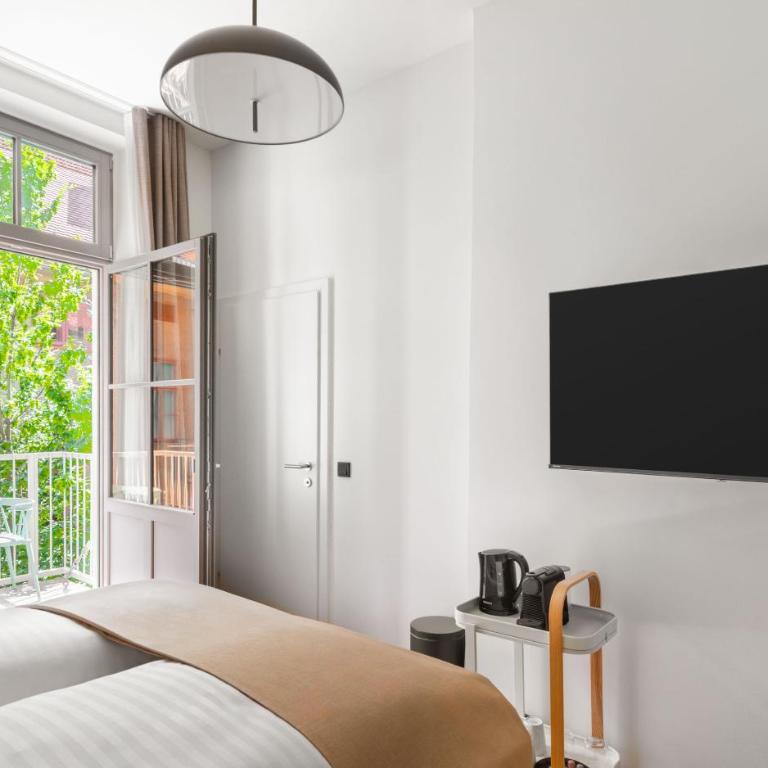 Limehome Graz Trauttmansdorffgasse - Queen Room with Balcony - 7