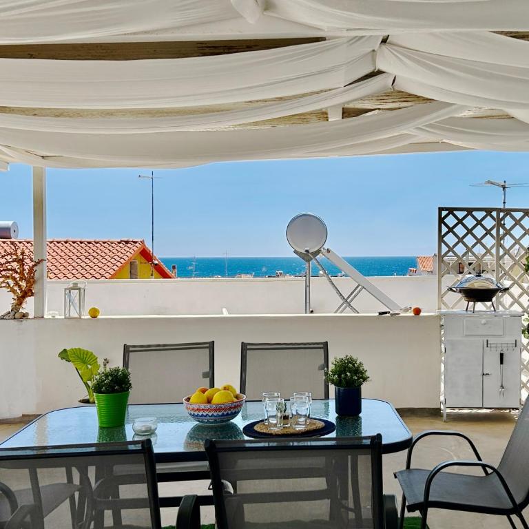 Blue Space 50 meters from the sandy beach, parking & wifi - Casa con 2 Camere da Letto - 1